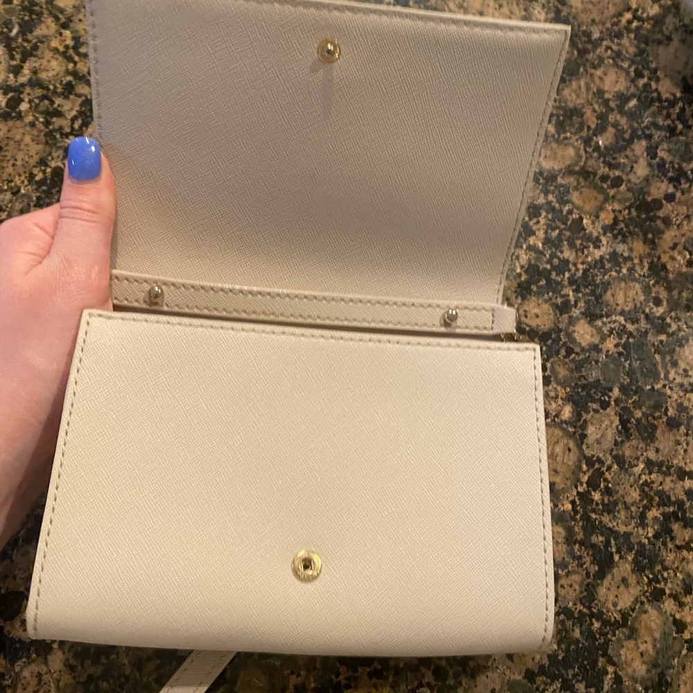 Kate spade crossbody, removable strap - Picture 6 of 8